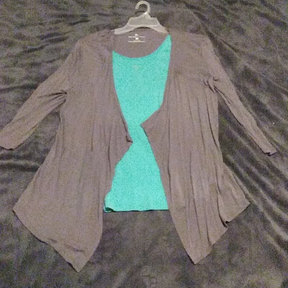 💵 3/$15 NY & Co. Grey Cardigan